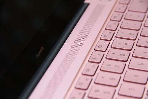 何需妥協(xié)MacBook Air？HUAWEI MateBook 13：您身邊的優(yōu)質(zhì)全面屏輕快本