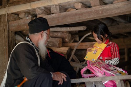 云端家長(zhǎng)會(huì)，給佤山留守兒童的特殊六一禮物