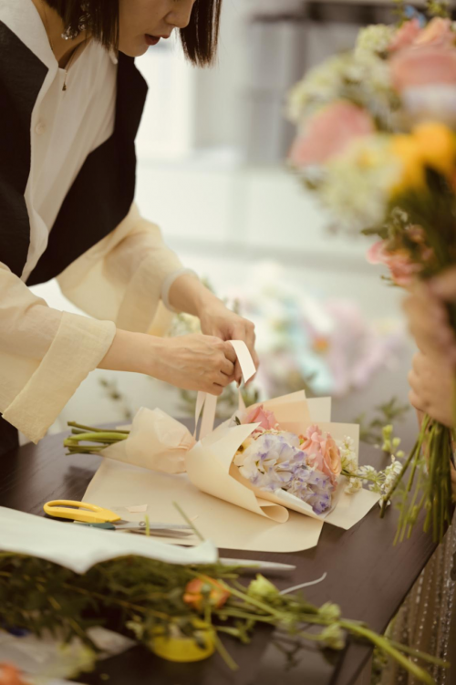 女神節(jié)榮耀禮盒，體驗(yàn)店變花海玩出新“花樣”