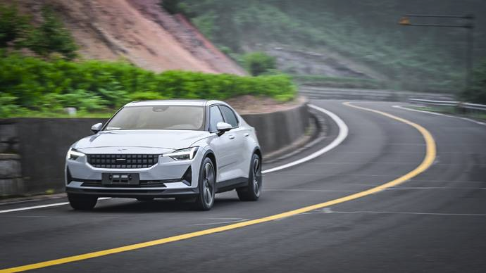 哪個電動汽車好，極星（Polestar）接受山道考驗