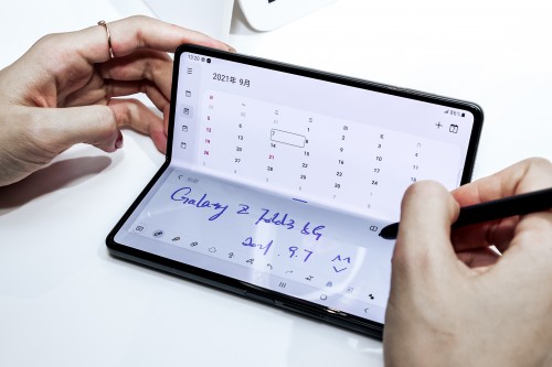 更成熟的折疊屏來(lái)了！三星Galaxy Z Fold3
