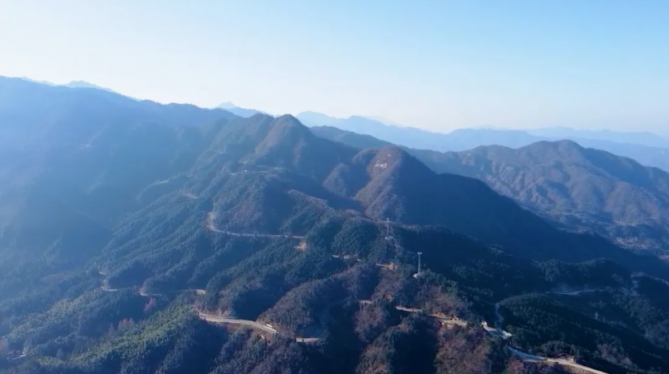 電動(dòng)車只能走平路？歐派電動(dòng)車激情穿越馬丁山越野公路