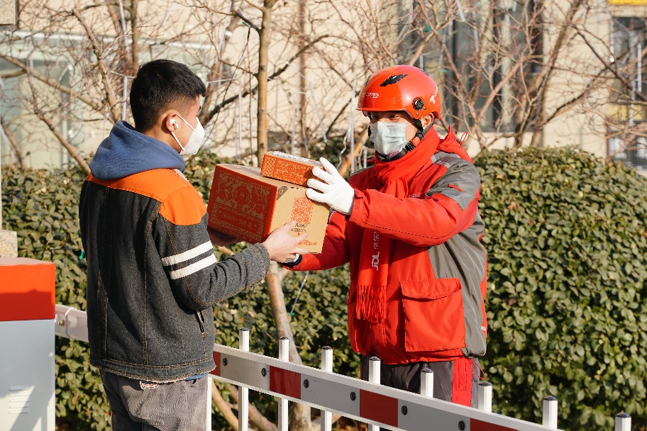 京東助力“春節(jié)送”商家銷量爆發(fā)增長 入倉新商家享5折配送優(yōu)惠.jpg