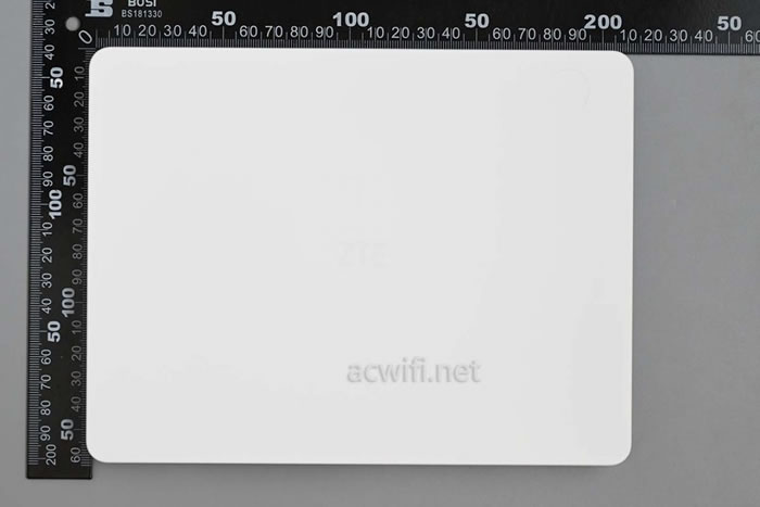 中興（ZTE）晴天墻面路由器AX3000拆機(jī)評測11.jpg