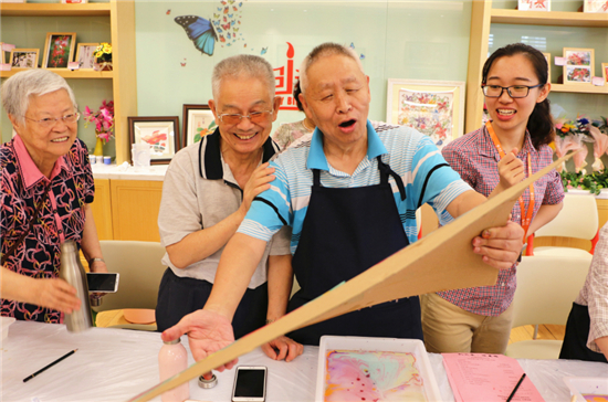 泰康之家口述史紀(jì)錄片《共和國(guó)的建設(shè)者》在京舉辦開機(jī)儀式