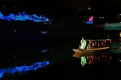 天府幻夜圖點(diǎn)亮最美錦江 華為P30系列記錄成都如夢夜景