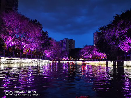 夜游錦江花絮視頻引爆網(wǎng)絡(luò)，成都這次被華為P30系列帶火了！