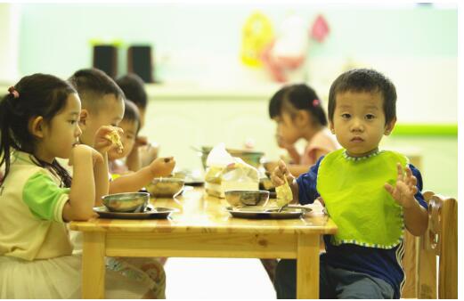 芭迪熊親幼館：安裝監(jiān)控的不應(yīng)只是幼兒園