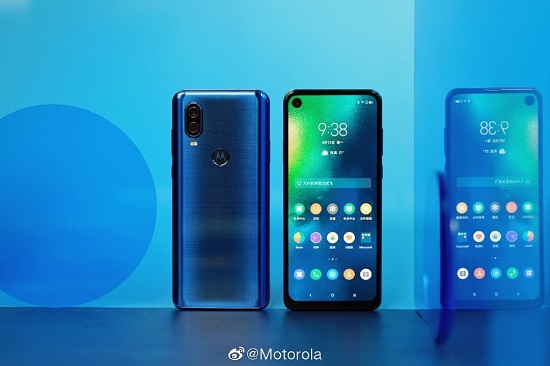 國慶值得買：Moto P50頂級隨身電影院 十一出行絕佳伴侶