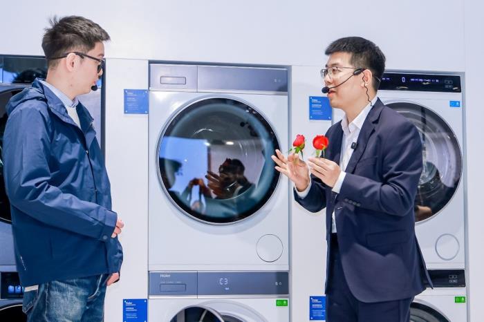 快洗更凈、柔洗更護(hù)！海爾洗衣機(jī)升級(jí)AI直驅(qū)潔凈科技